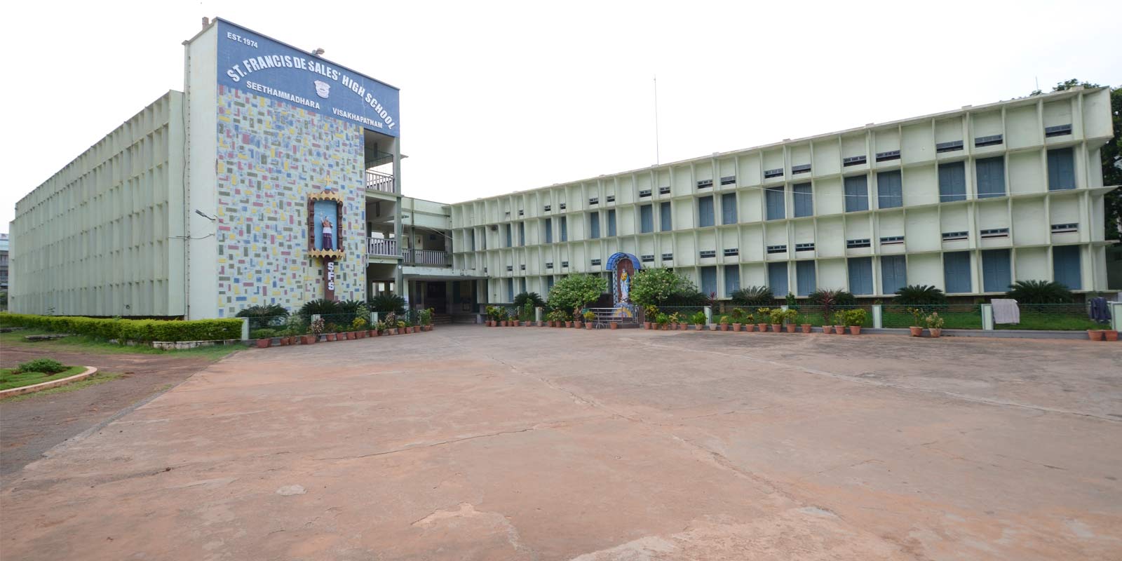 SFS School